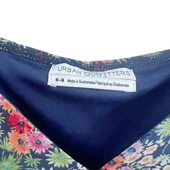 Urban Outfitters UO Navy Blue Pink Green Floral Mesh Crop Ruched Top Size M - Picture 4 of 5